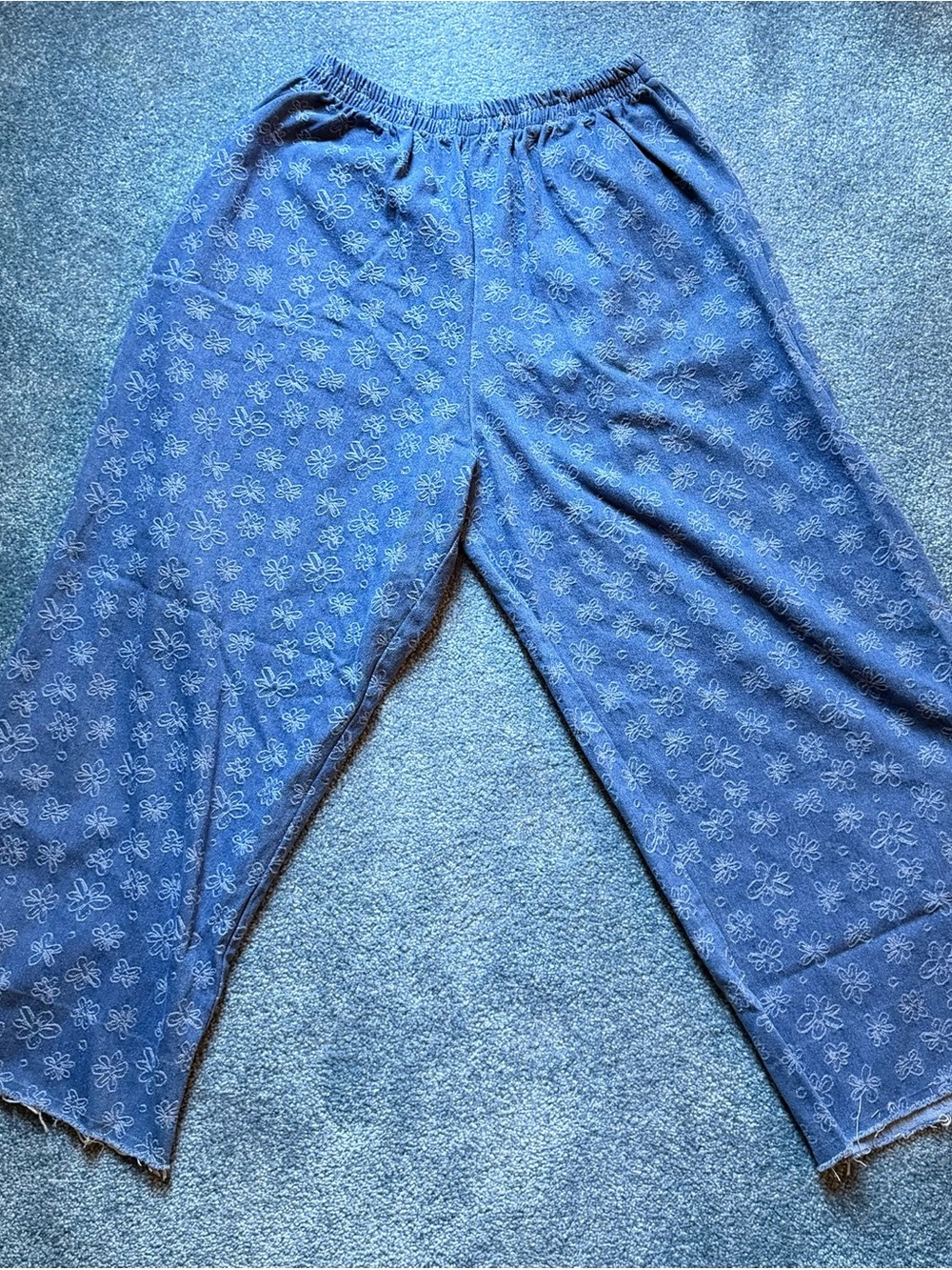 Women's Wide-Leg Blue Floral Denim Pants - raw hem